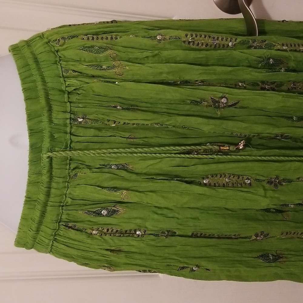 Beautiful boho green skirt - Picture 2 of 4